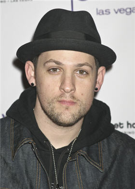 Joel Madden, pic, pics, picture, pictures, photo, photos, hot, celebrity, celeb, news, juicy, gossip, rumors