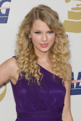 Taylor Swift, pictures, picture, photos, photo, pics, pic, hot, sexy, news, charity, DonateMyDress.org