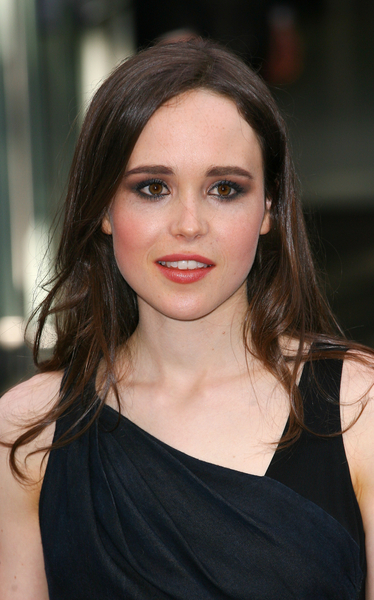 Ellen Page Pictures: Inception World Premiere London Red Carpet Photos ...