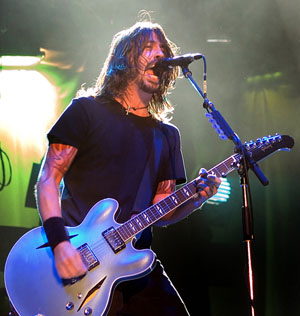 Dave Grohl, pictures, picture, photos, photo, pics, pic, images, image, live, concert, Foo Fighters, latest, new