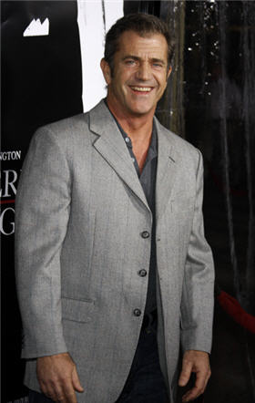 Mel Gibson, pics, pictures, photos, images, hot, sexy, celebrity, celeb, news, juicy, gossip, rumors