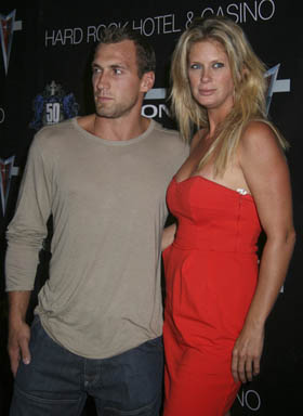 Jarret Stoll and Rachel Hunter picture