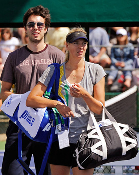 Maria Sharapova, Sasha Vujacic, engaged, engagement, dating, wedding, pictures, picture, photos, photo, pics, pic, images, image, hot, sexy, latest, new, 2010