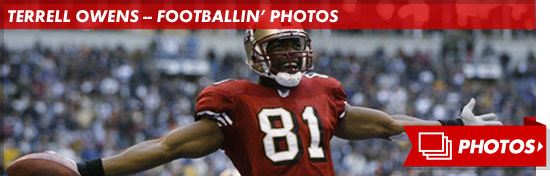1010_TO_football_photo_footer