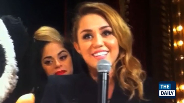 1127_miley_cyrus