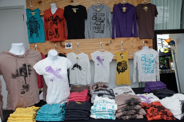 2011-11-22-LandofApparel.jpg