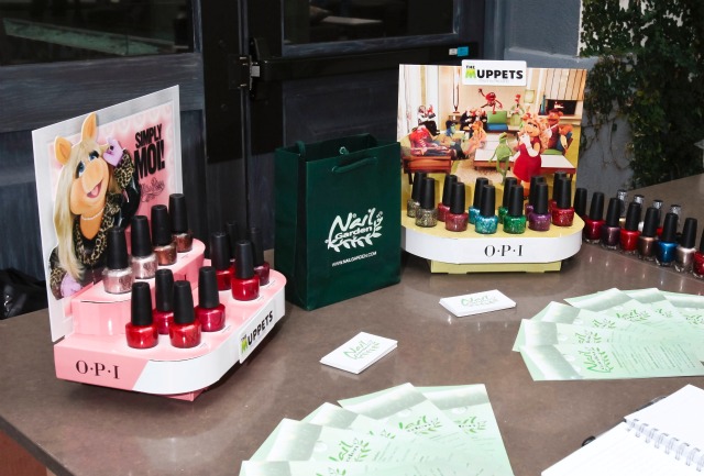 2011-11-22-nailgarden.jpg