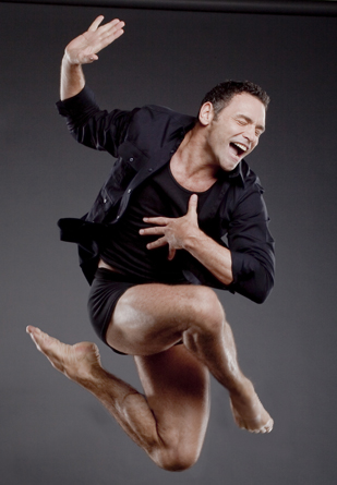 2011-11-26-tigerdancing.jpg