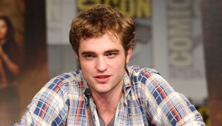 robert-pattinson-lead