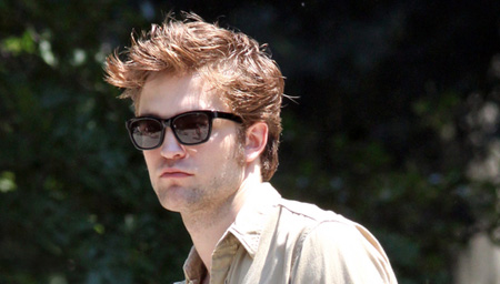 robert-pattinson-lead