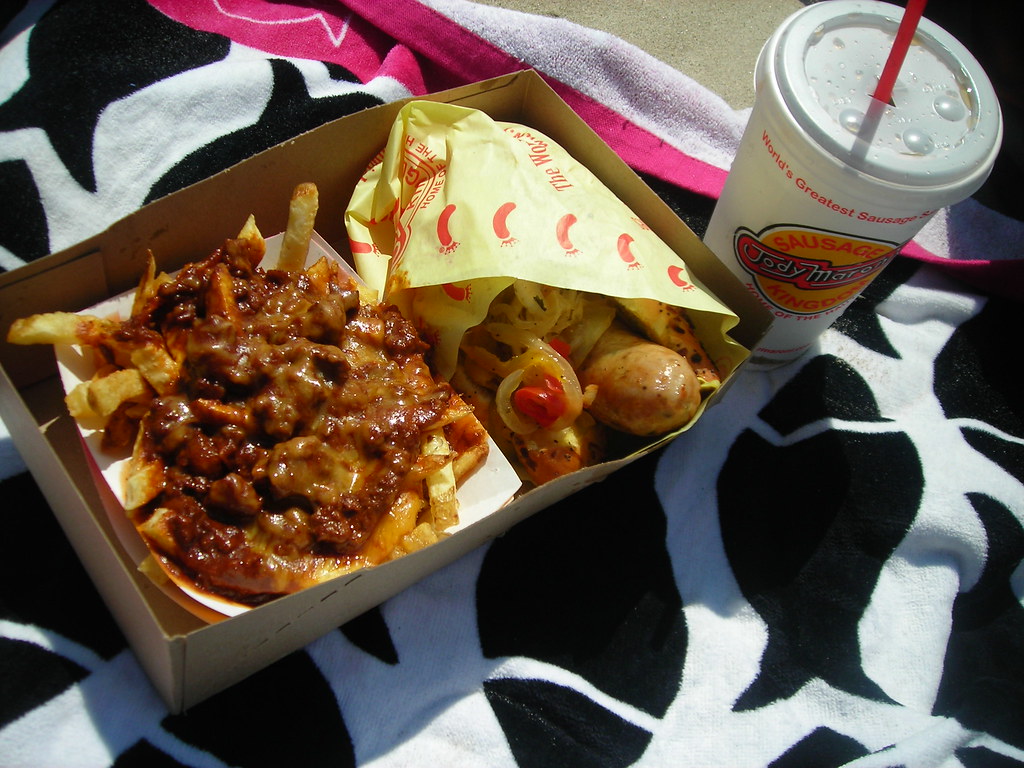 Chili cheeze fries and Italian sausage