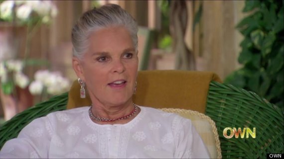 ali macgraw gray hair