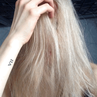 2014-10-29-Gisele.GIF