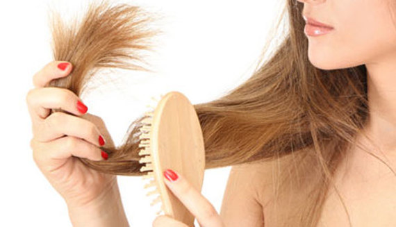 2015-04-15-1429119969-7542289-hairbrush.jpg