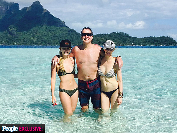 Heather Locklear bikini photo